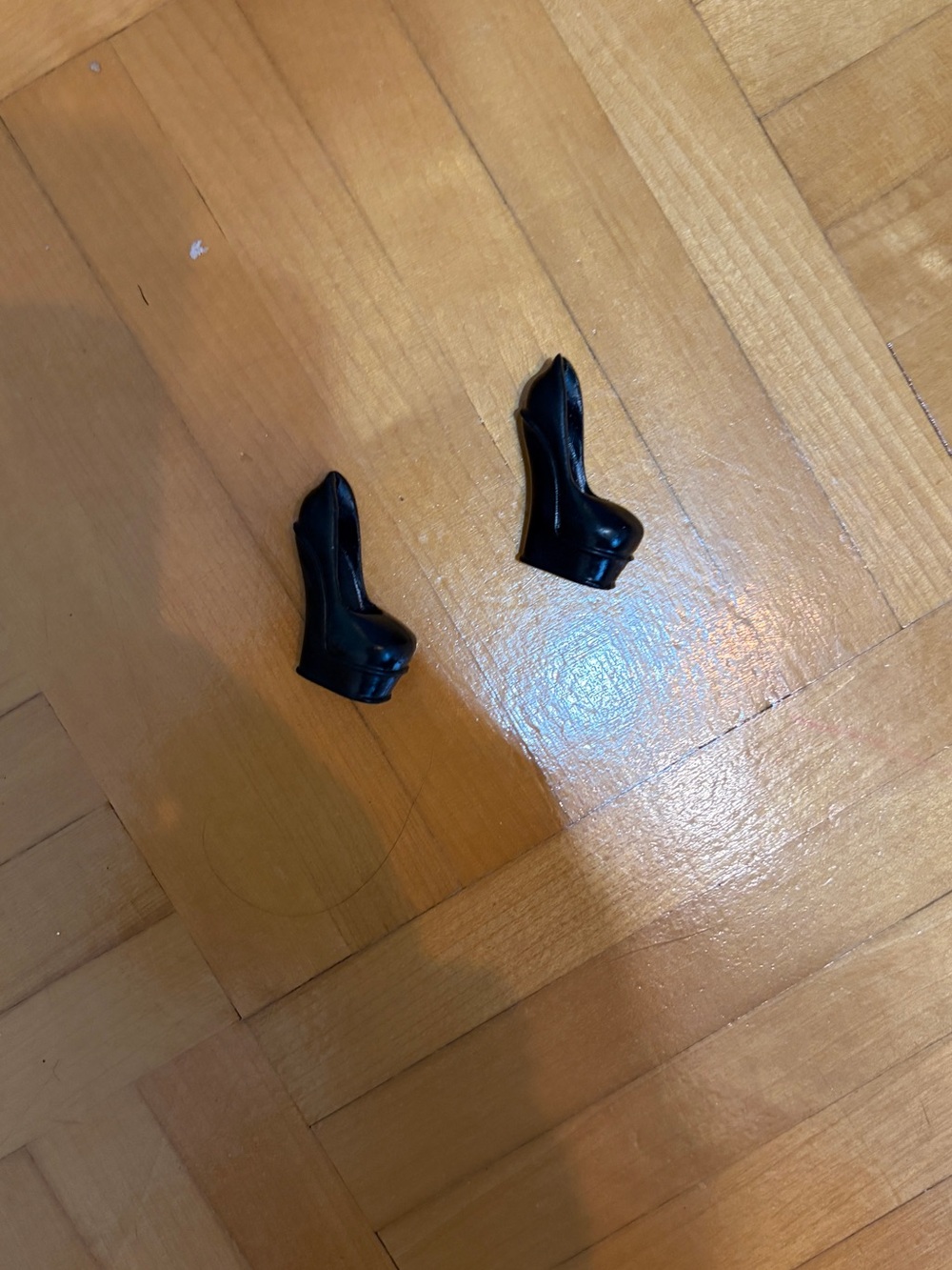 monster high draculaura scaris shoes